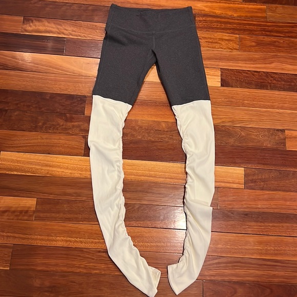 Alo Yoga Goddess Leggings Pants Small 